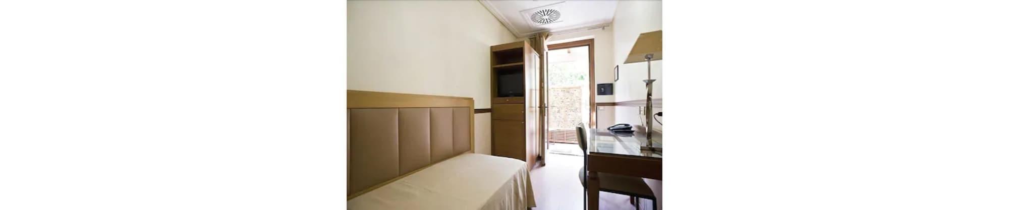 Hotel Select Garden 3*