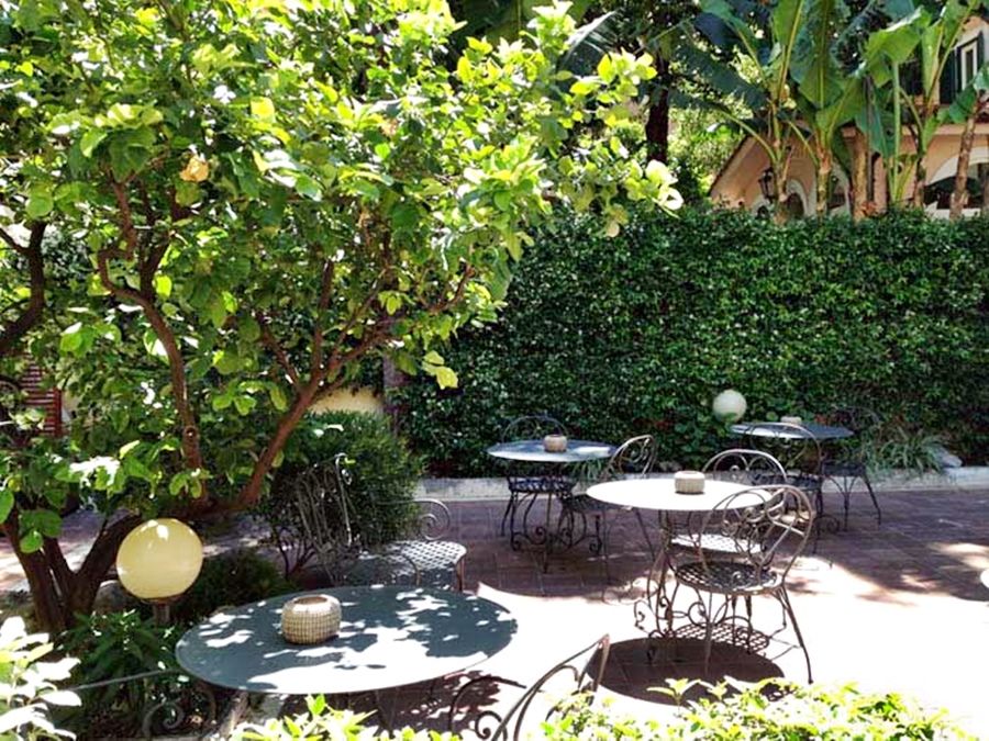 Select Garden Hotel