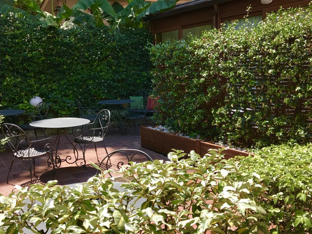 Select Garden