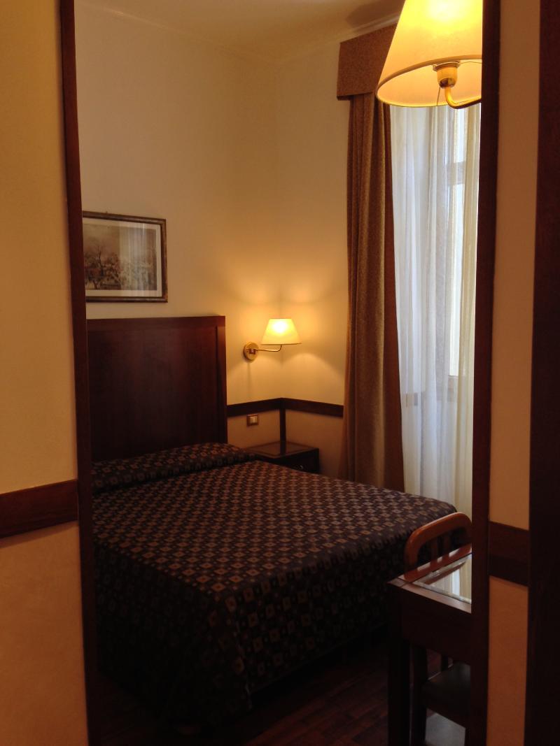 Select Garden Hotel