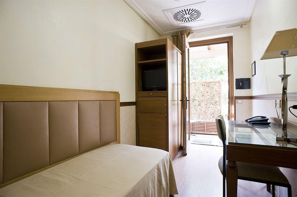 Select Garden 3*